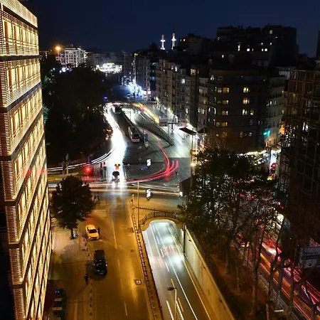 Modern Apt W/ Spect. Private Terrace@taksim&a/c *
